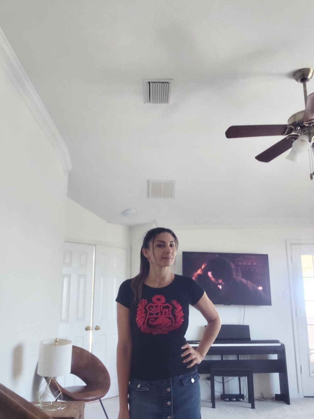 Peruvian Black Short-Sleeve Tee with Red Escudo Graphic - Picture 2 of 4